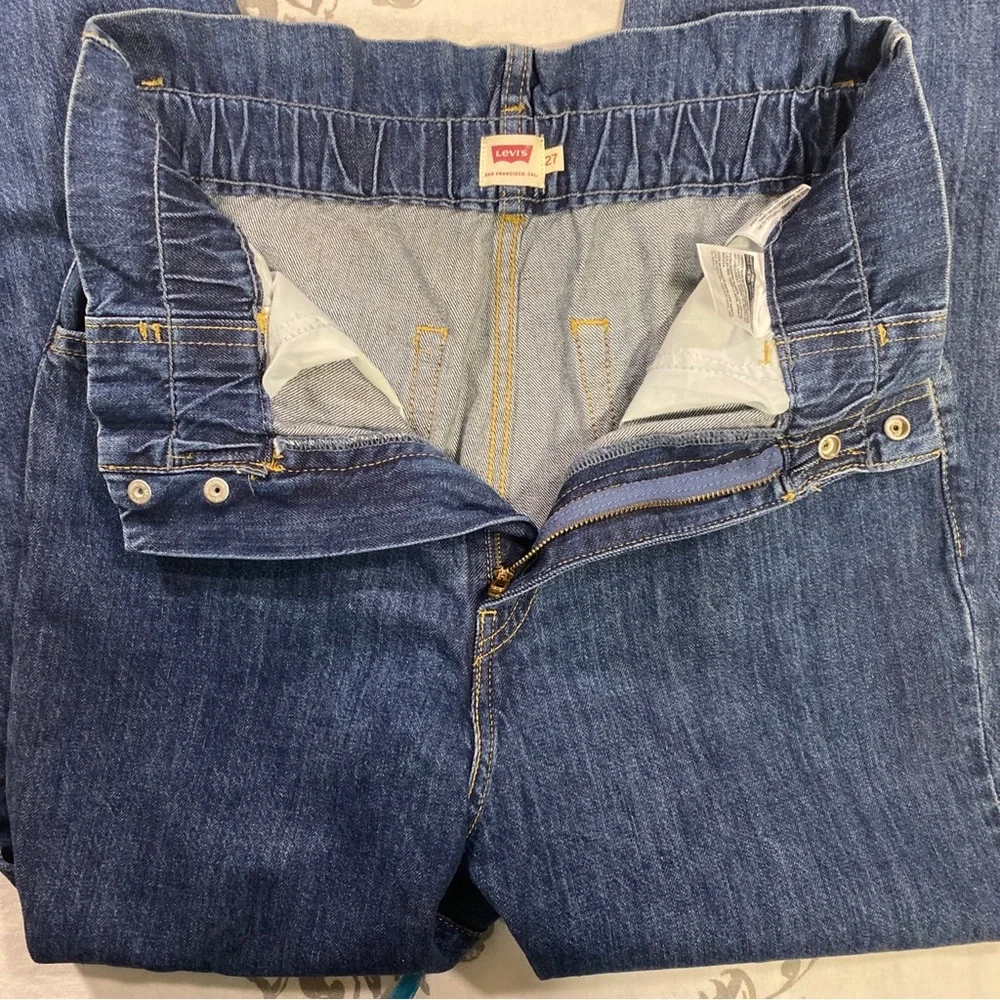 Vintage Levis High Waisted‎ Elastic
Mom Jeans - Picture 7 of 9